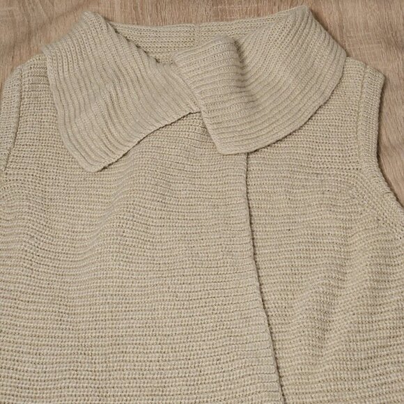 Chicos Size 2 Us Large Womens Sweater Vest Snap Front Cream Color Wool Blend - Picture 2 of 8
